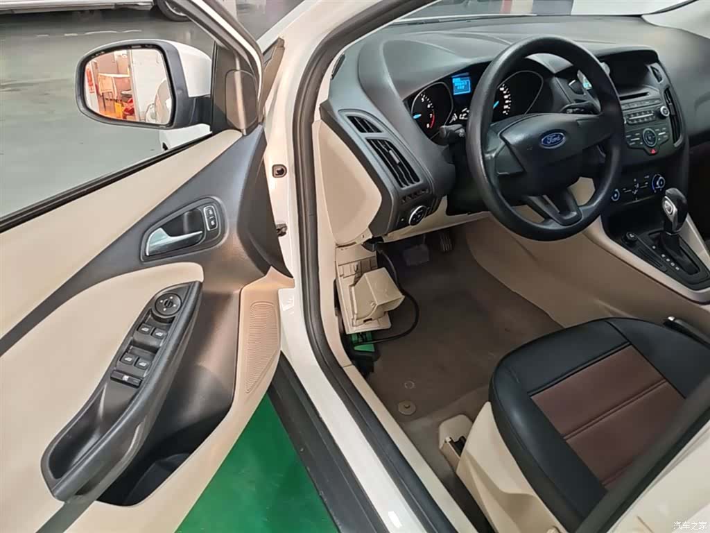 Ford Focus, 2015 16