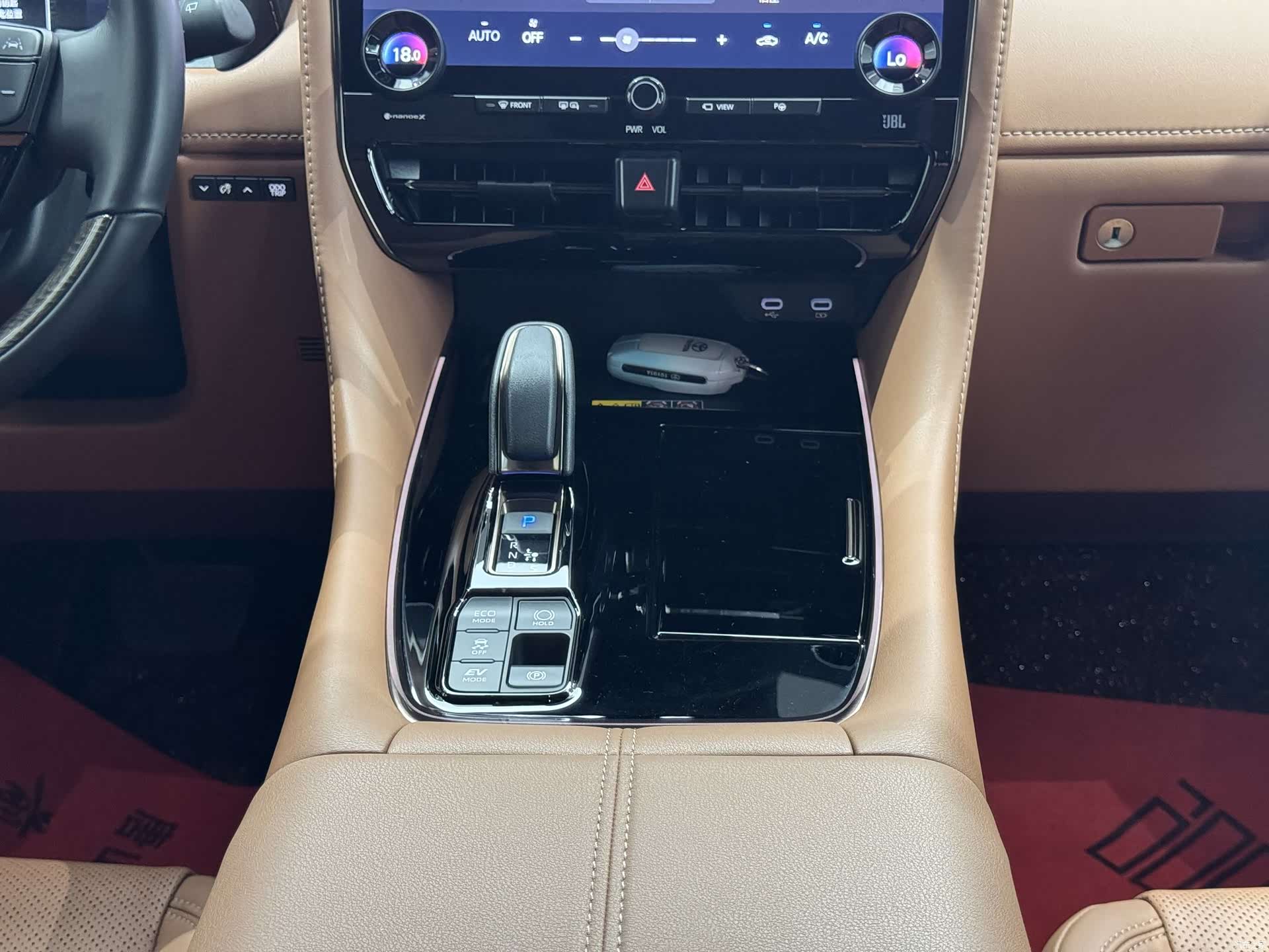 Toyota Alphard, 2025 17
