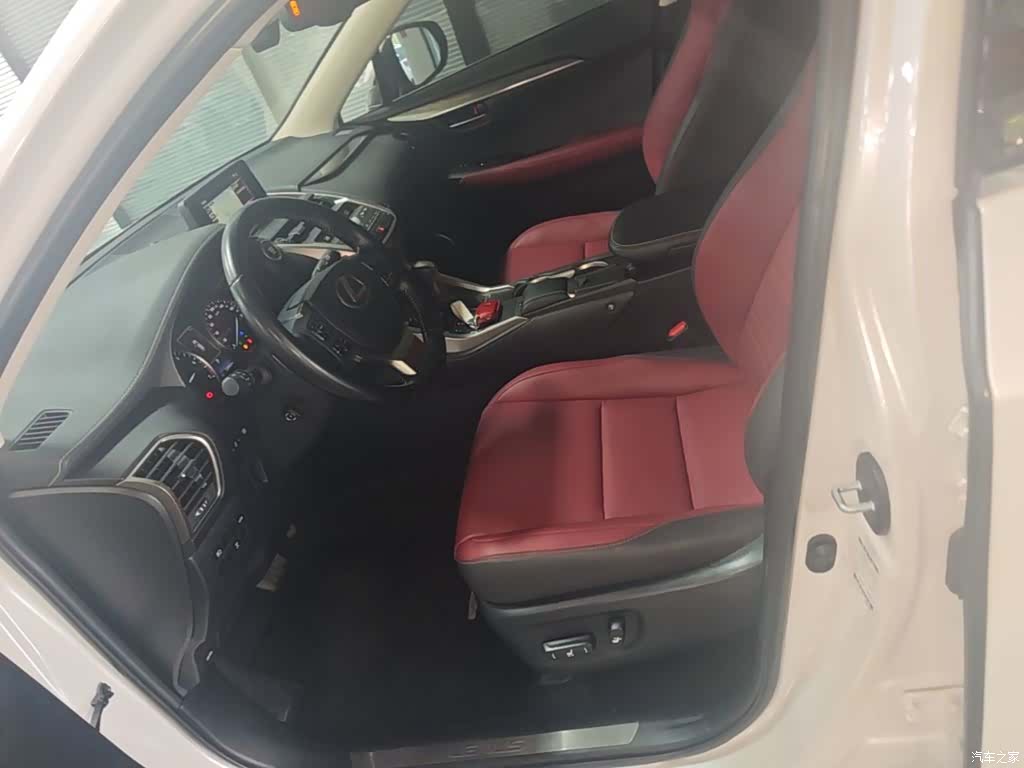 Lexus NX, 2019 15