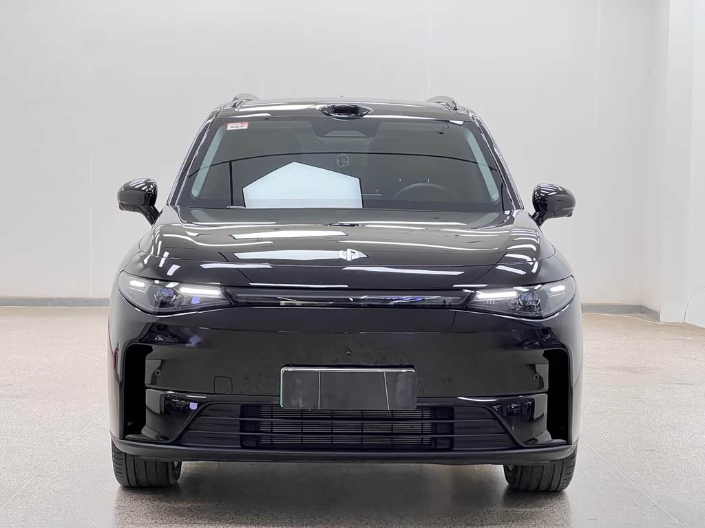 Leapmotor C16