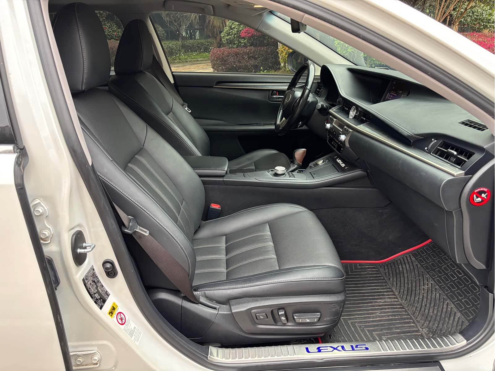 Lexus ES, 2016 12