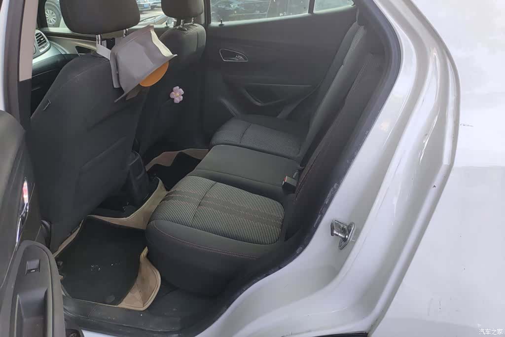 Buick Encore, 2015 11