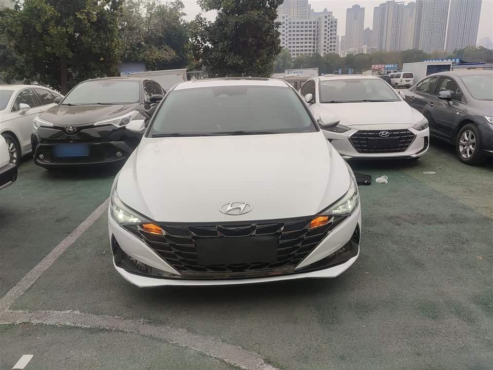 Hyundai Elantra
