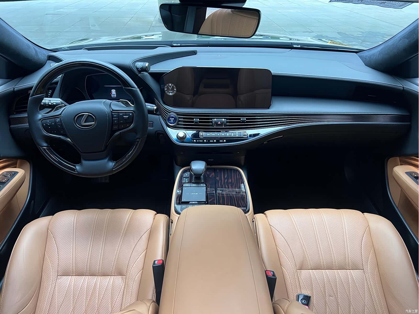 Lexus LS, 2023 все фото
