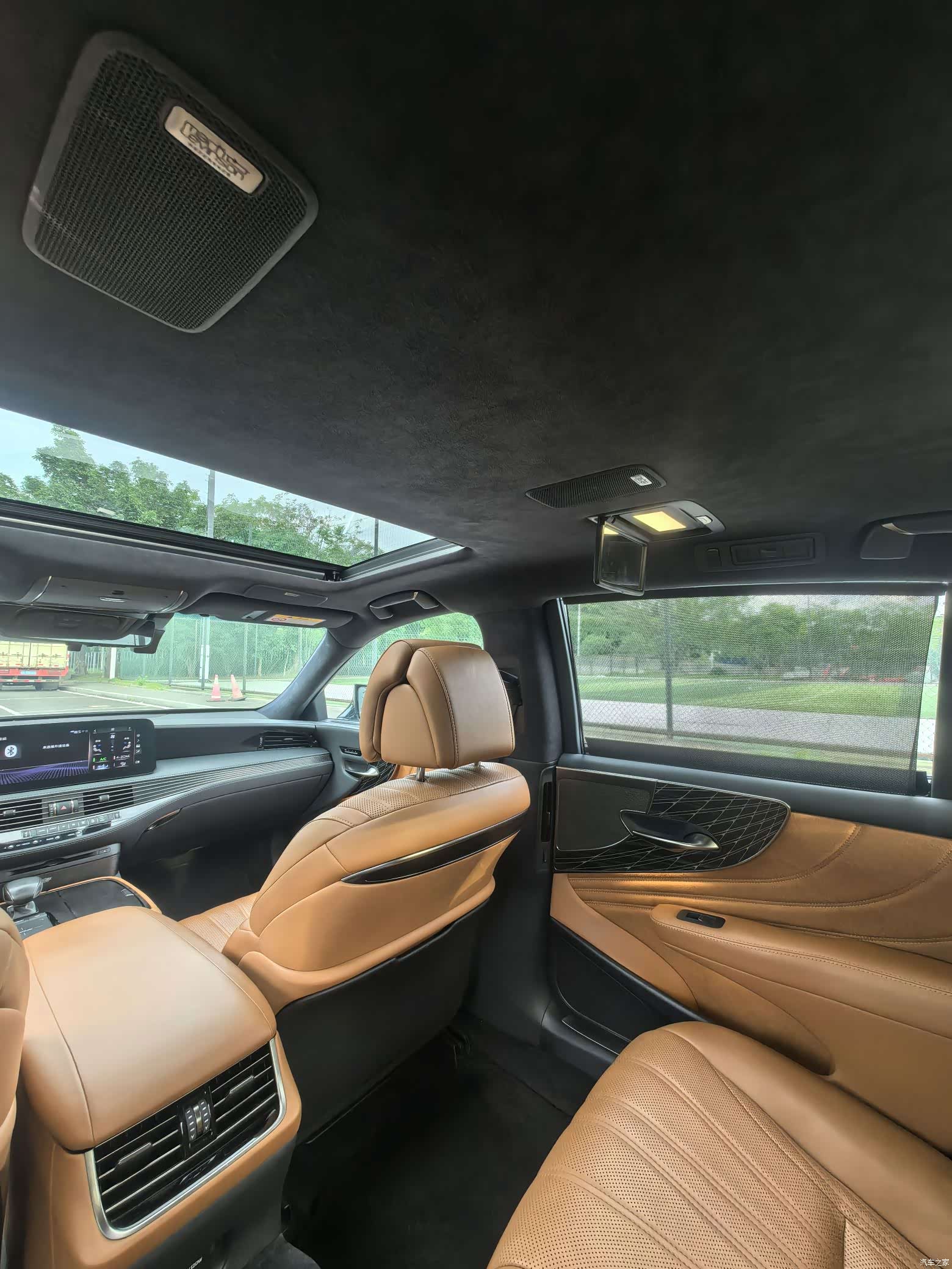 Lexus LS, 2021 15