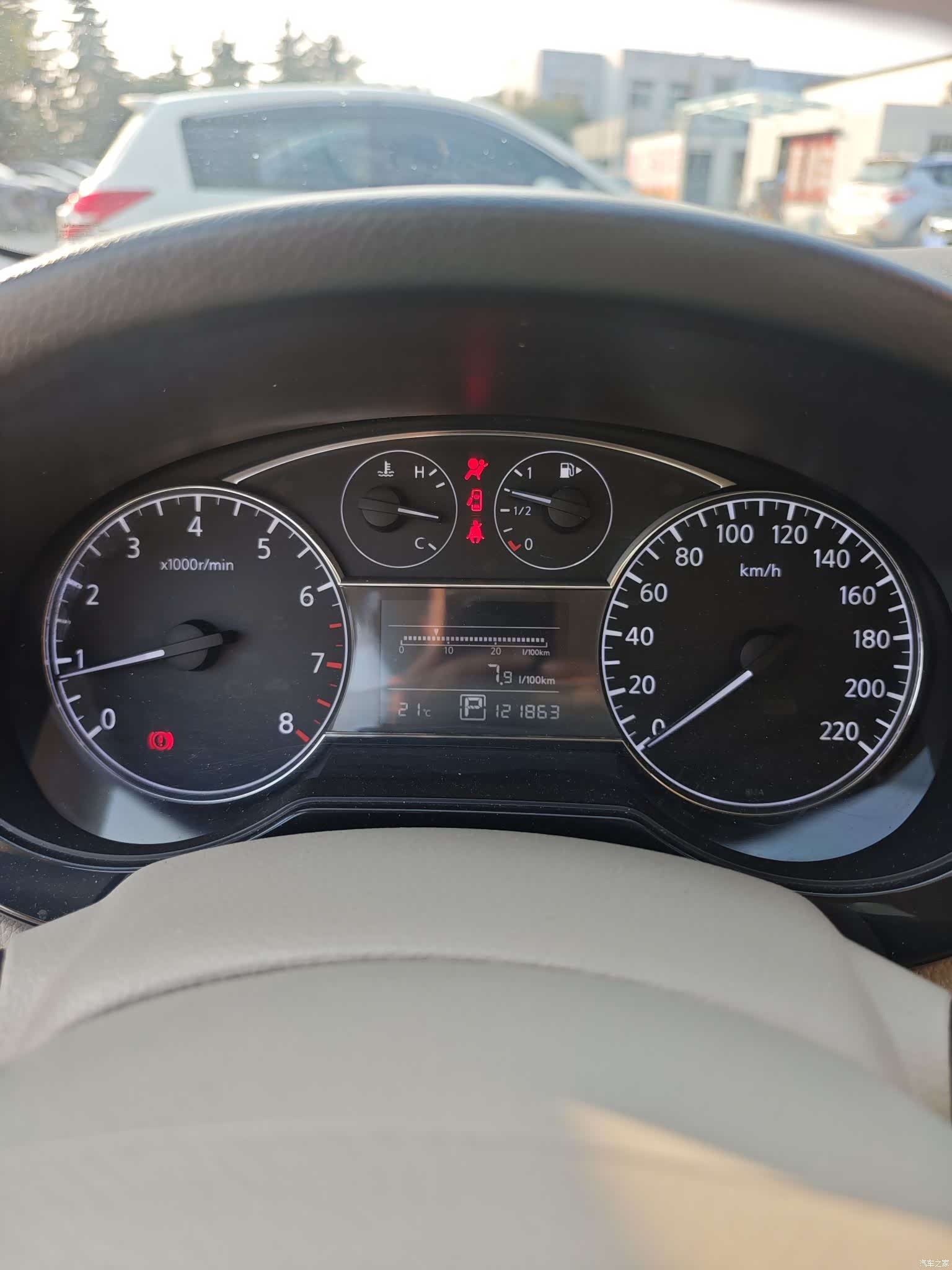 Nissan Tiida, 2013 12