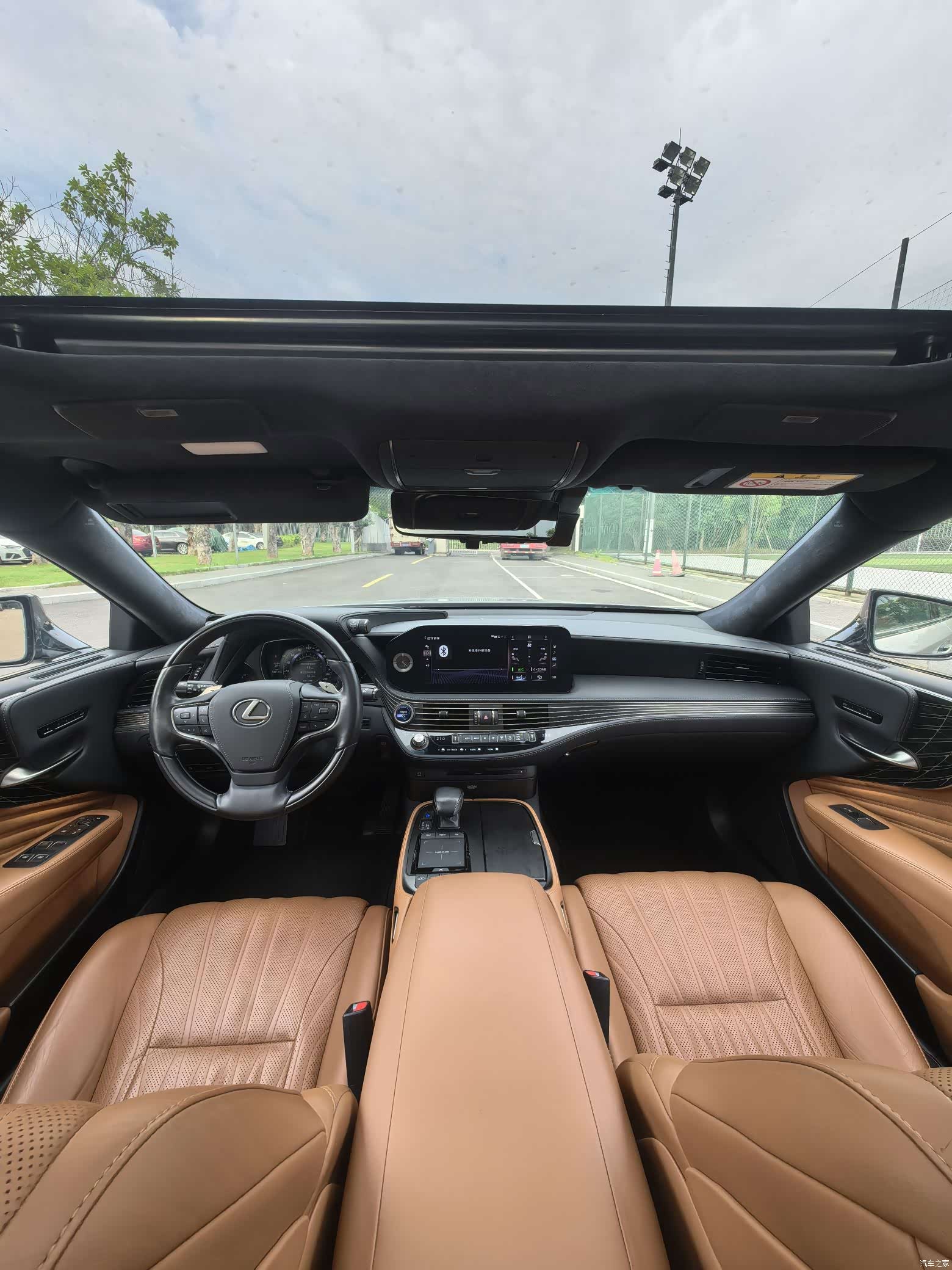 Lexus LS, 2021 12