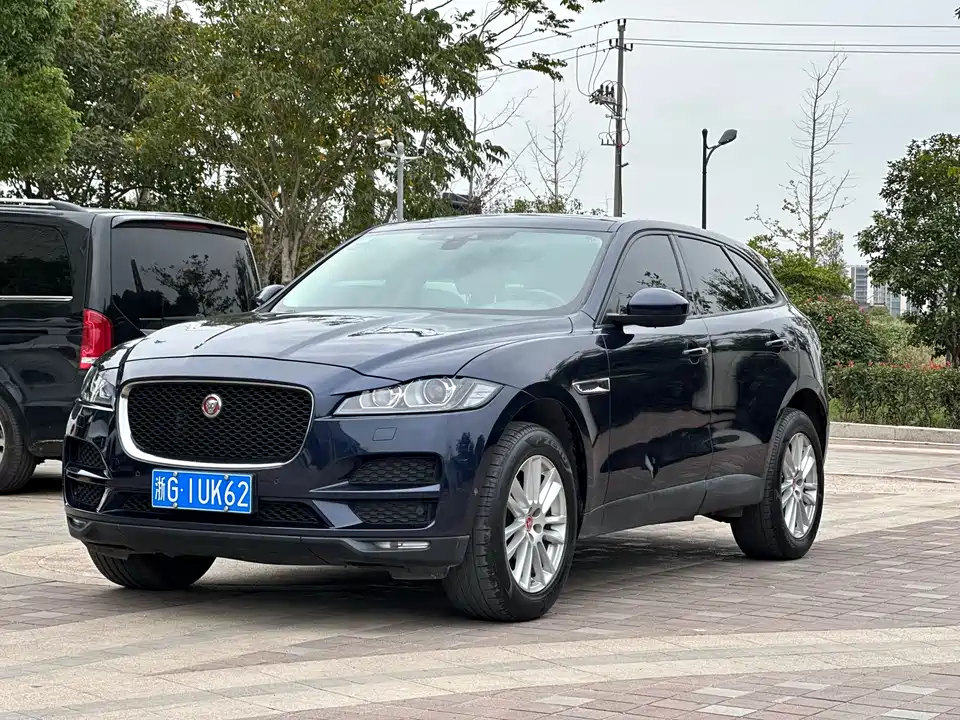 Jaguar F-PACE