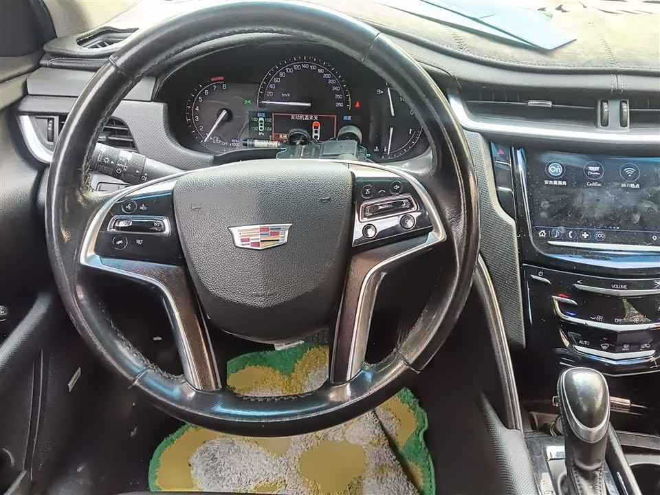 Cadillac XTS