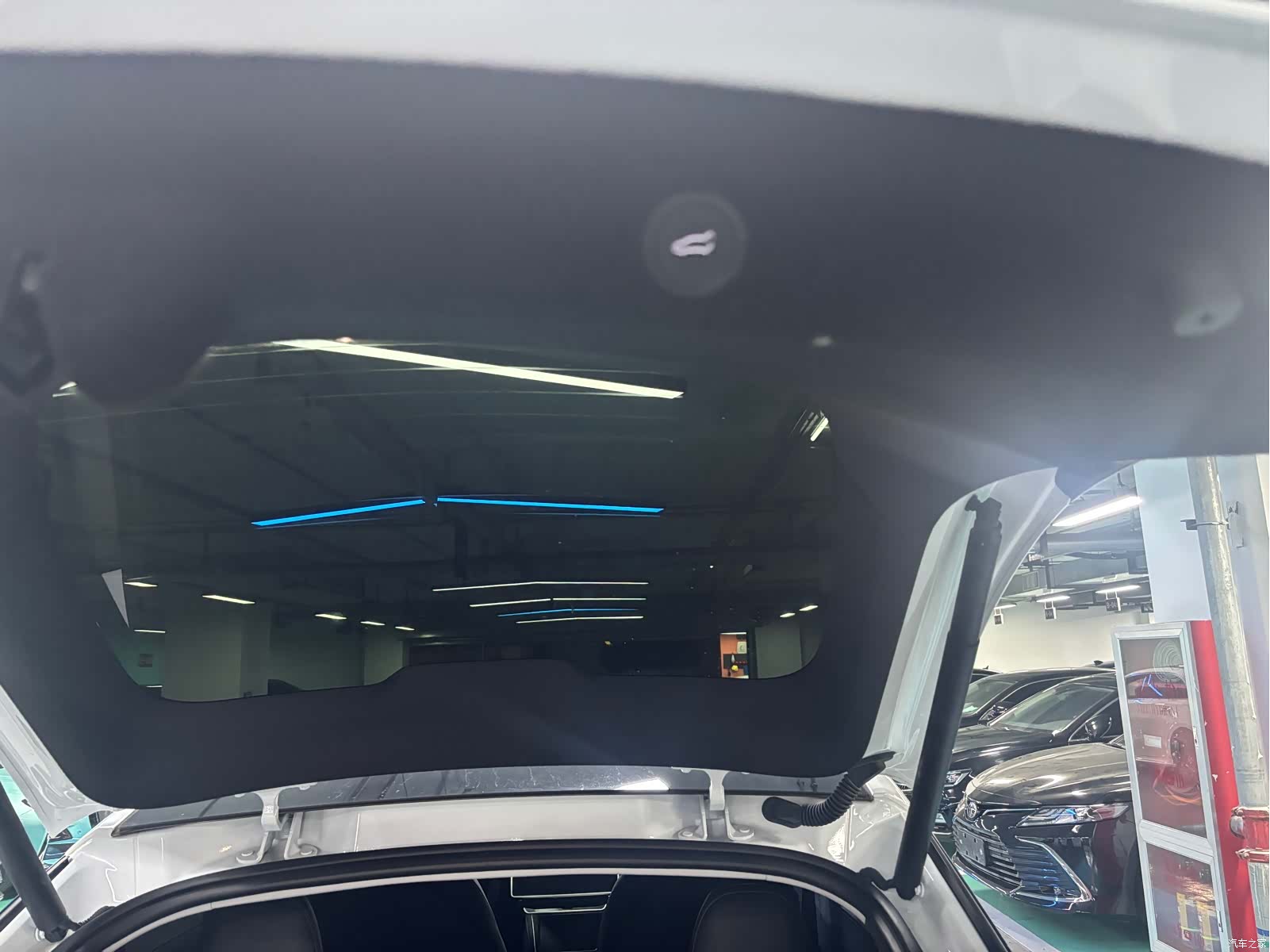 Tesla Model Y, 2025 13