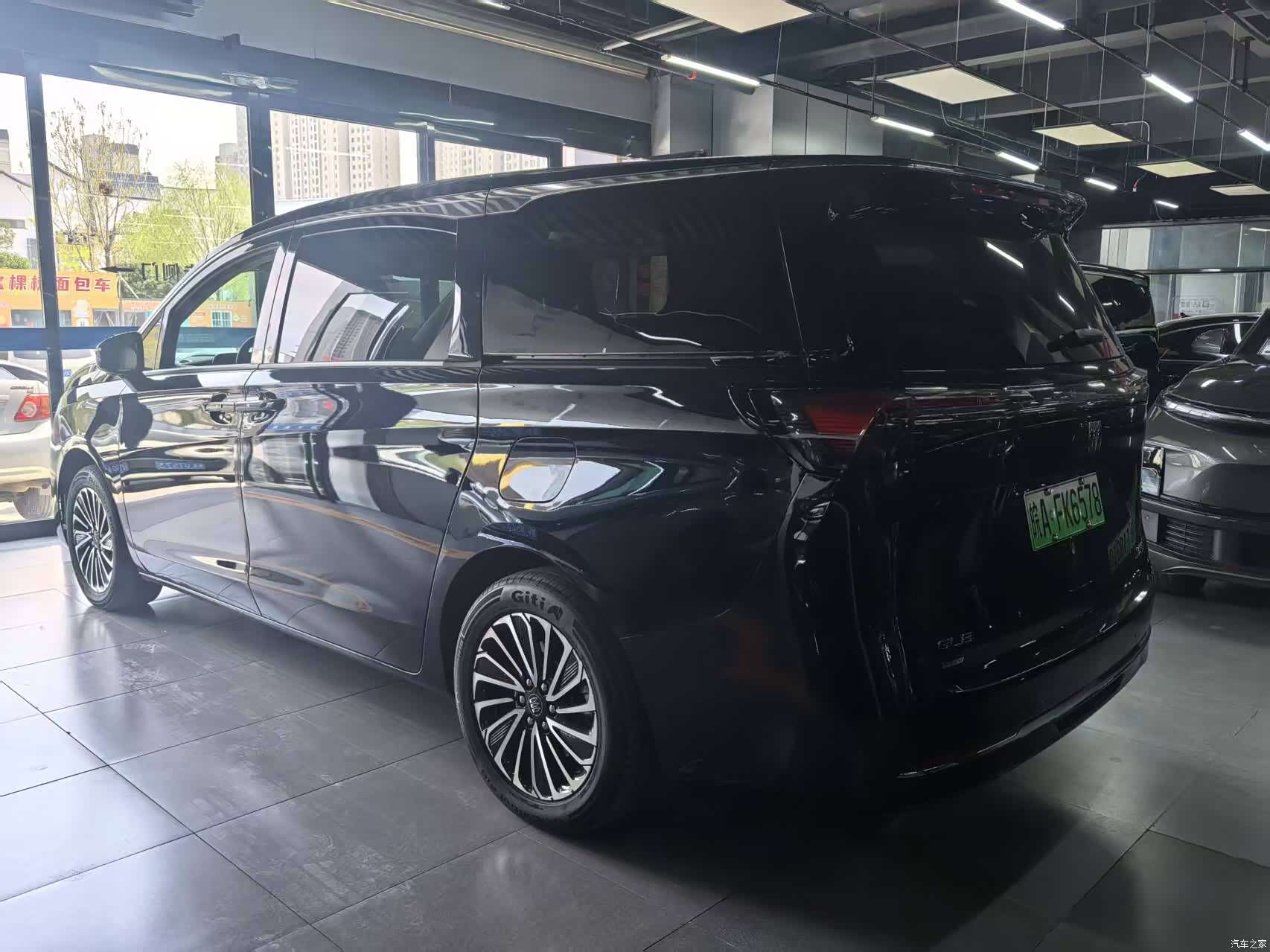 Buick GL8, 2025 7