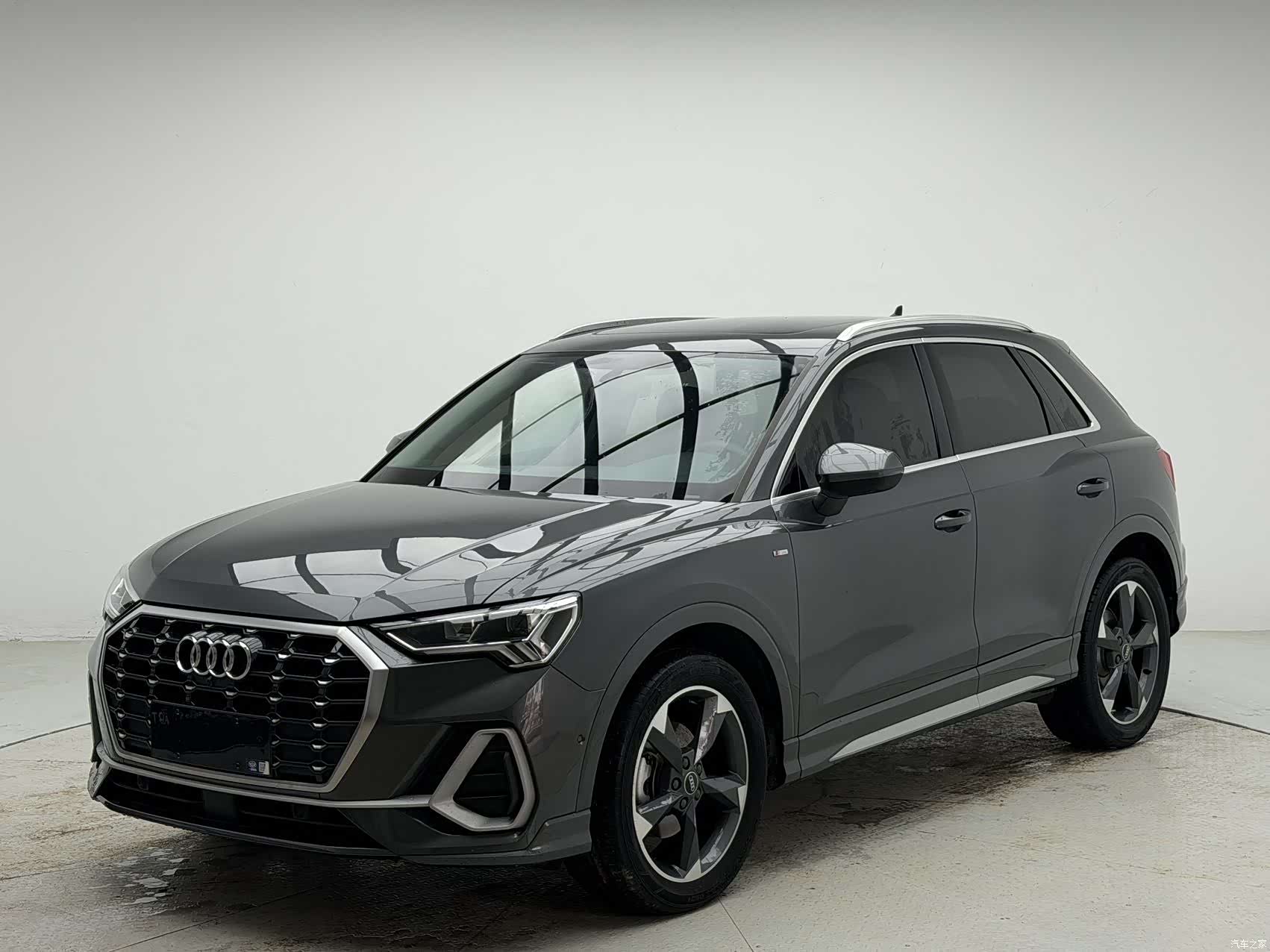 Audi Q3, 2023 1
