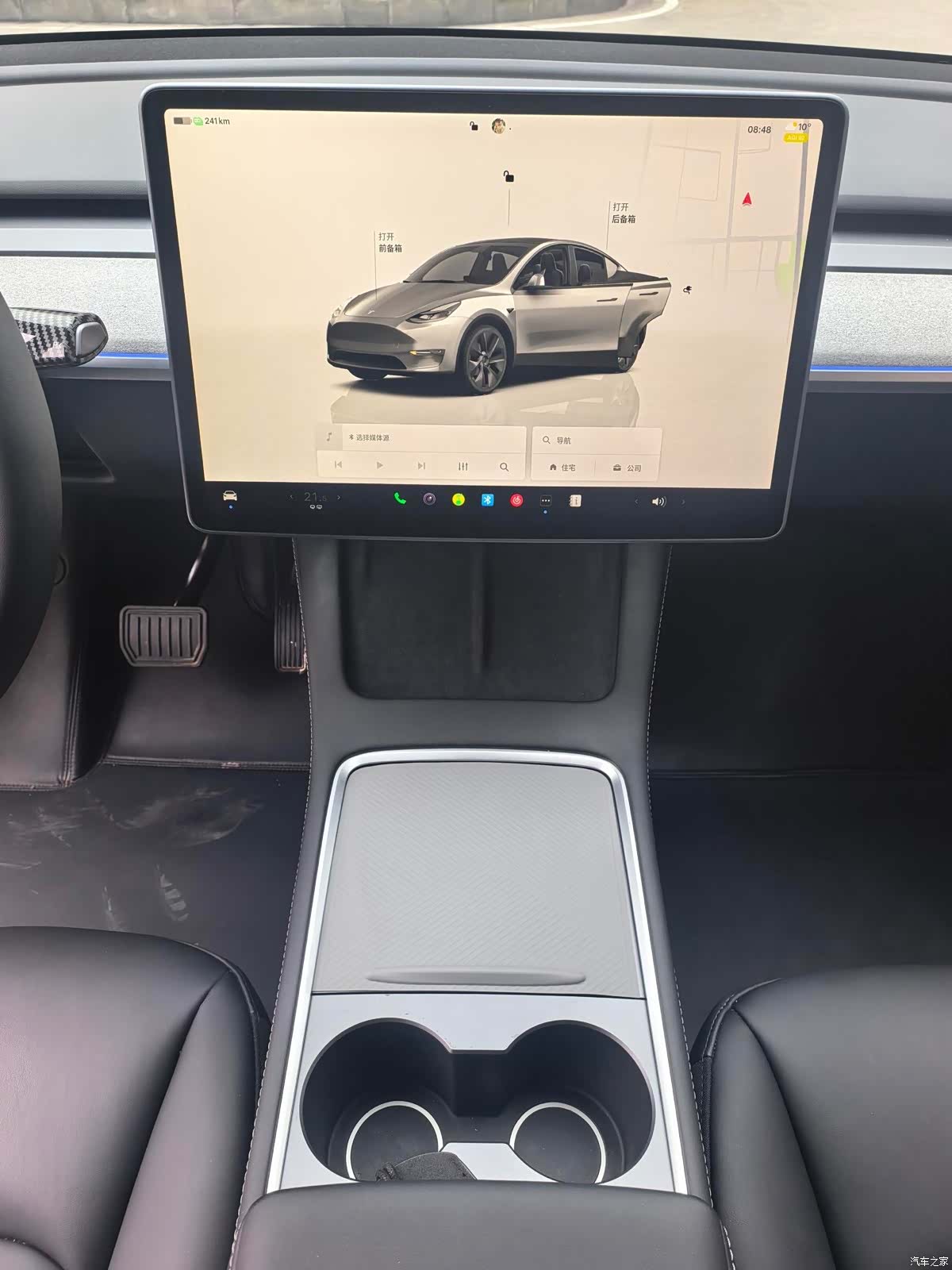 Tesla Model Y, 2024 все фото