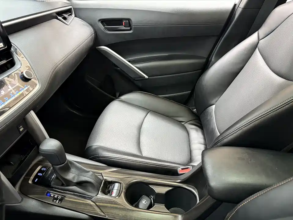 Toyota Corolla Sharp amplifier