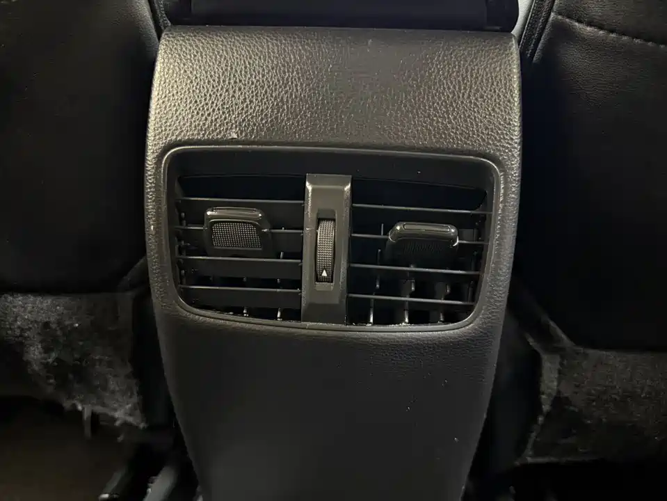 Toyota Corolla Sharp amplifier