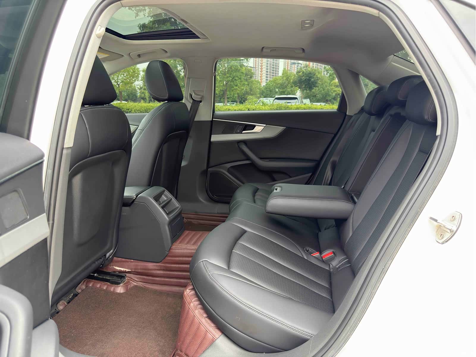 Audi A4L, 2017 9