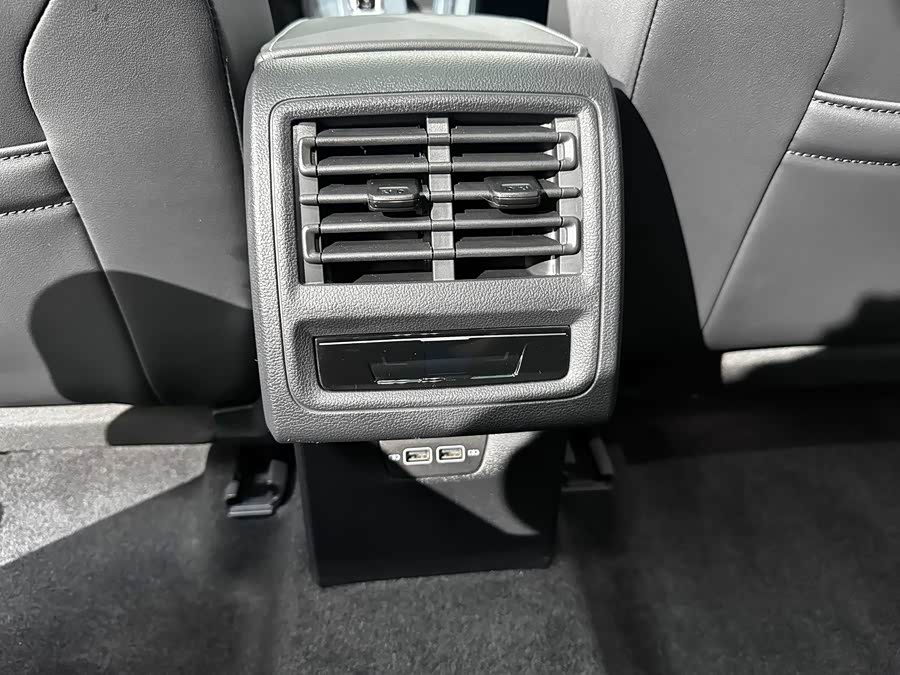 Volkswagen Golf 2022, фото 17