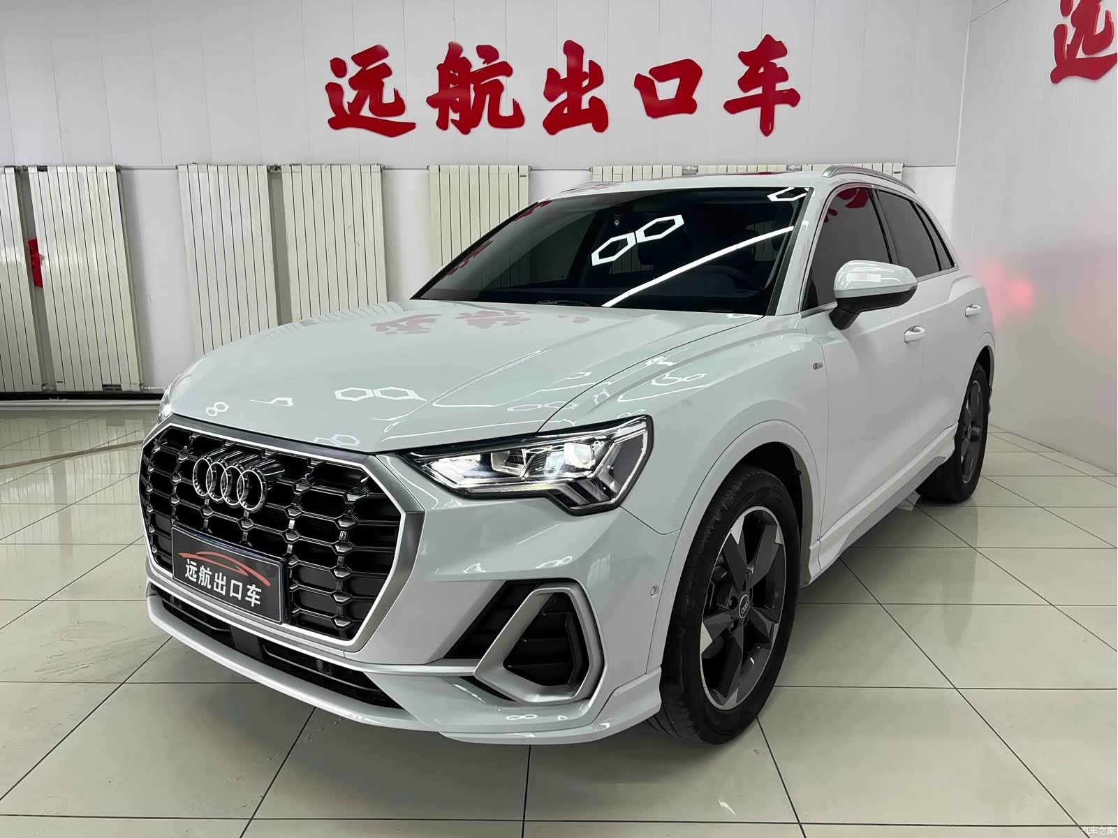Audi Q3, 2022 1