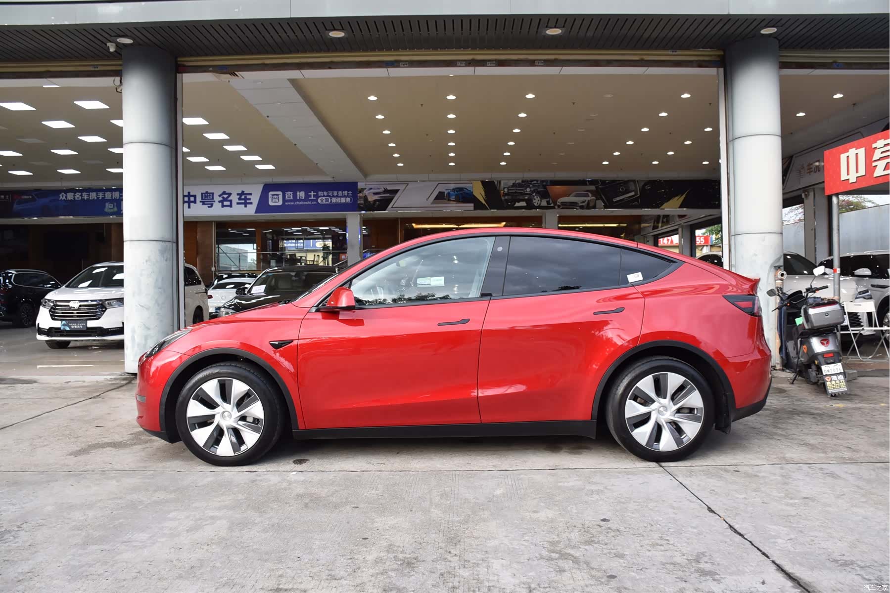 Tesla Model Y, 2021 4