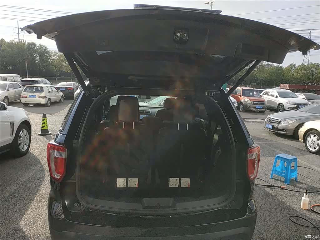 Ford Explorer, 2017 16