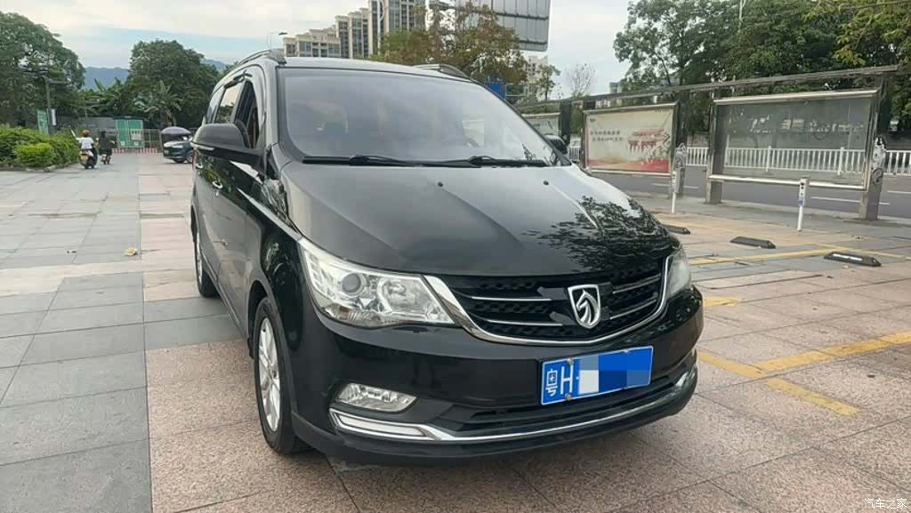 Wuling 730, 2017 3