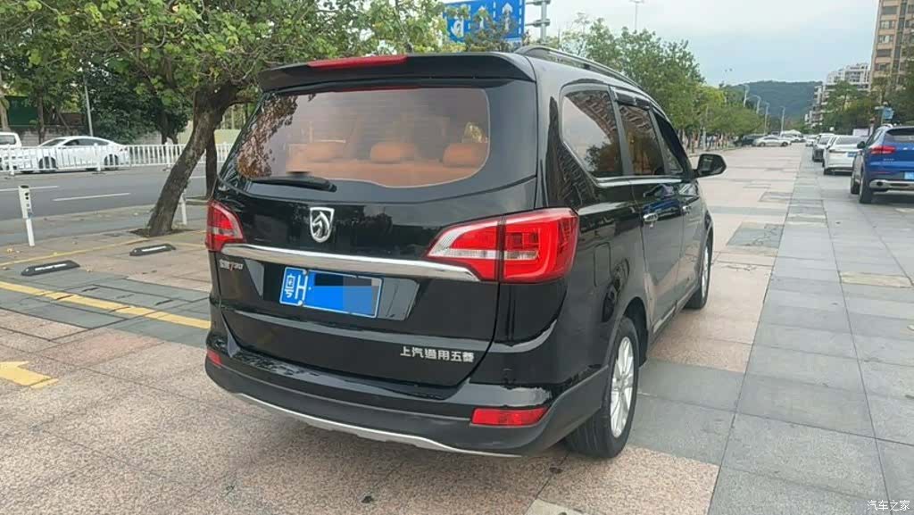 Wuling 730, 2017 4