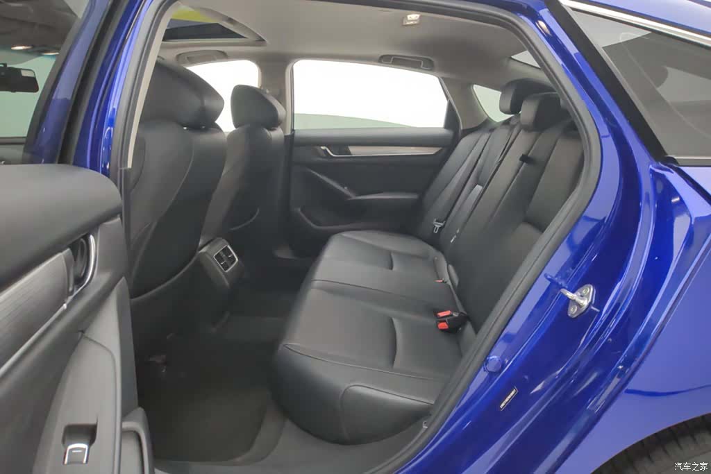 Honda Accord, 2019 11