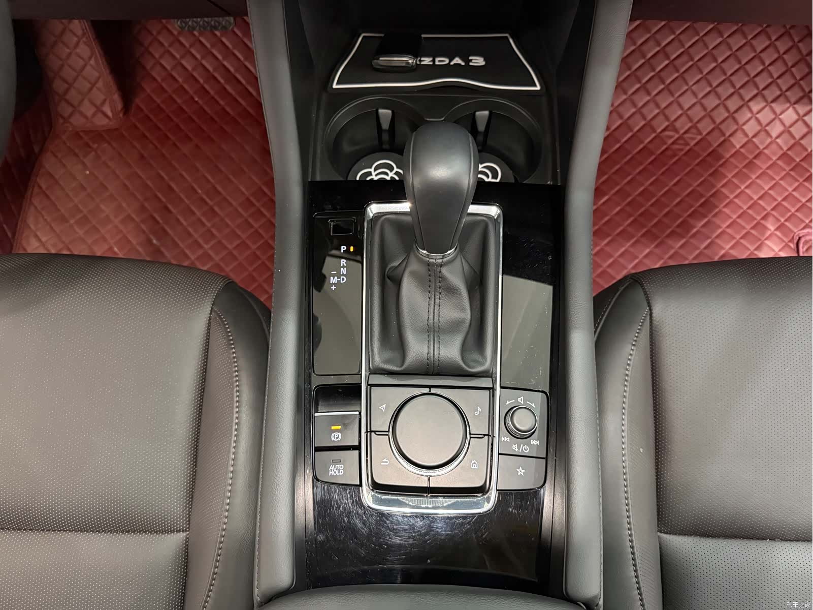 Mazda Mazda3, 2023 15
