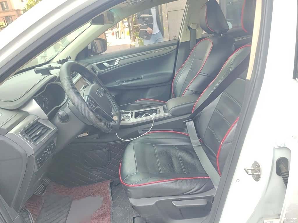 Geely Emgrand, 2019 8