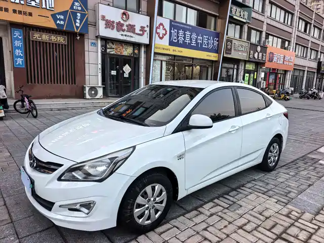Hyundai Rien 2015 — купить из Китая под заказ