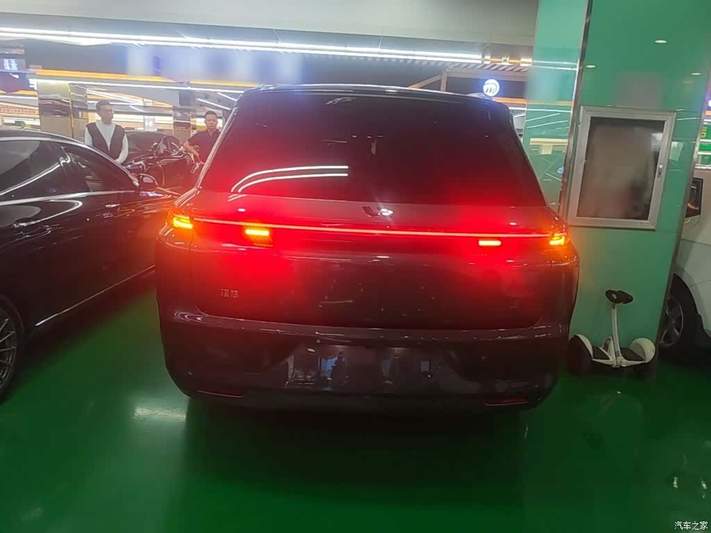 Li Auto L8, 2023 6