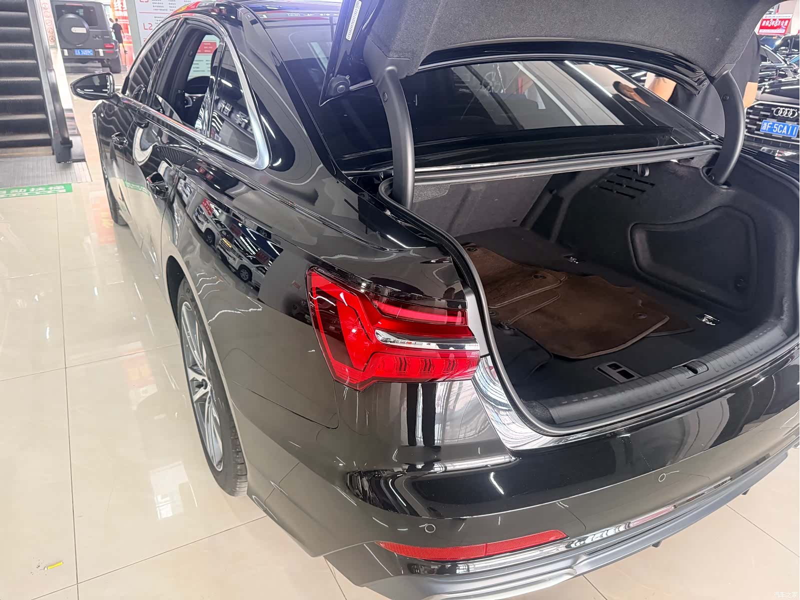 Audi A6L, 2019 9