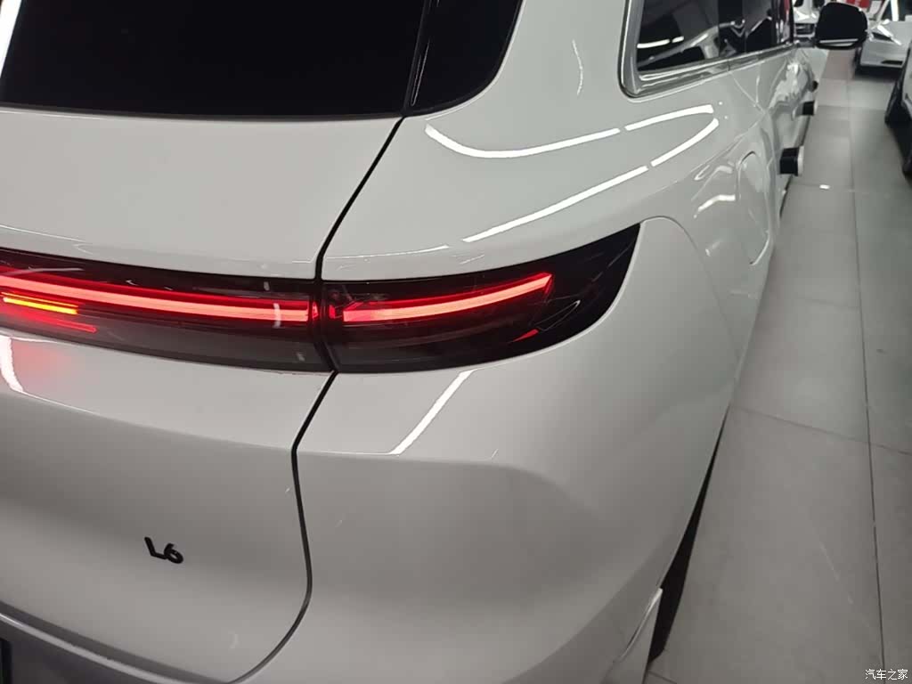 Li Auto L6, 2025 8