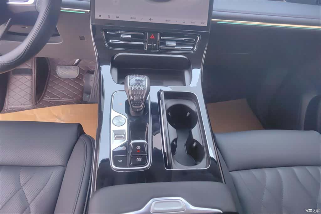 Trumpchi M8, 2023 16