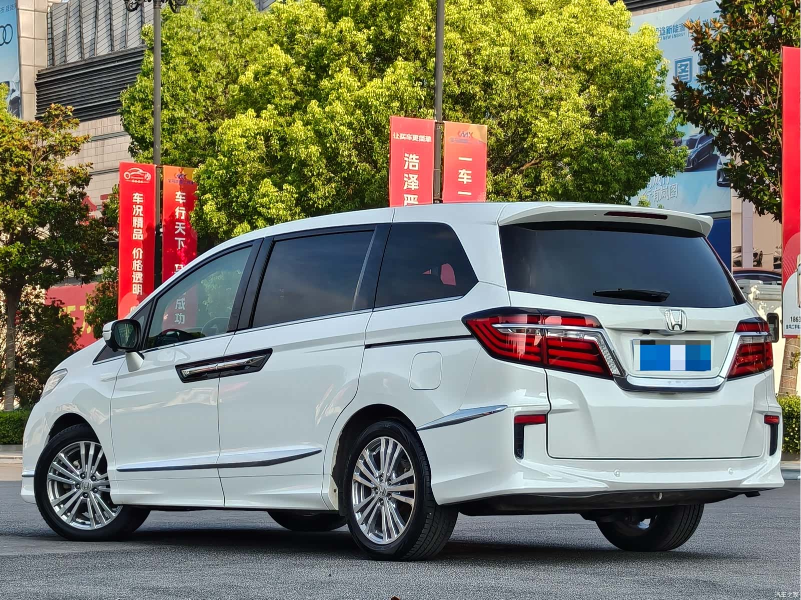 Honda Elysion, 2017 7