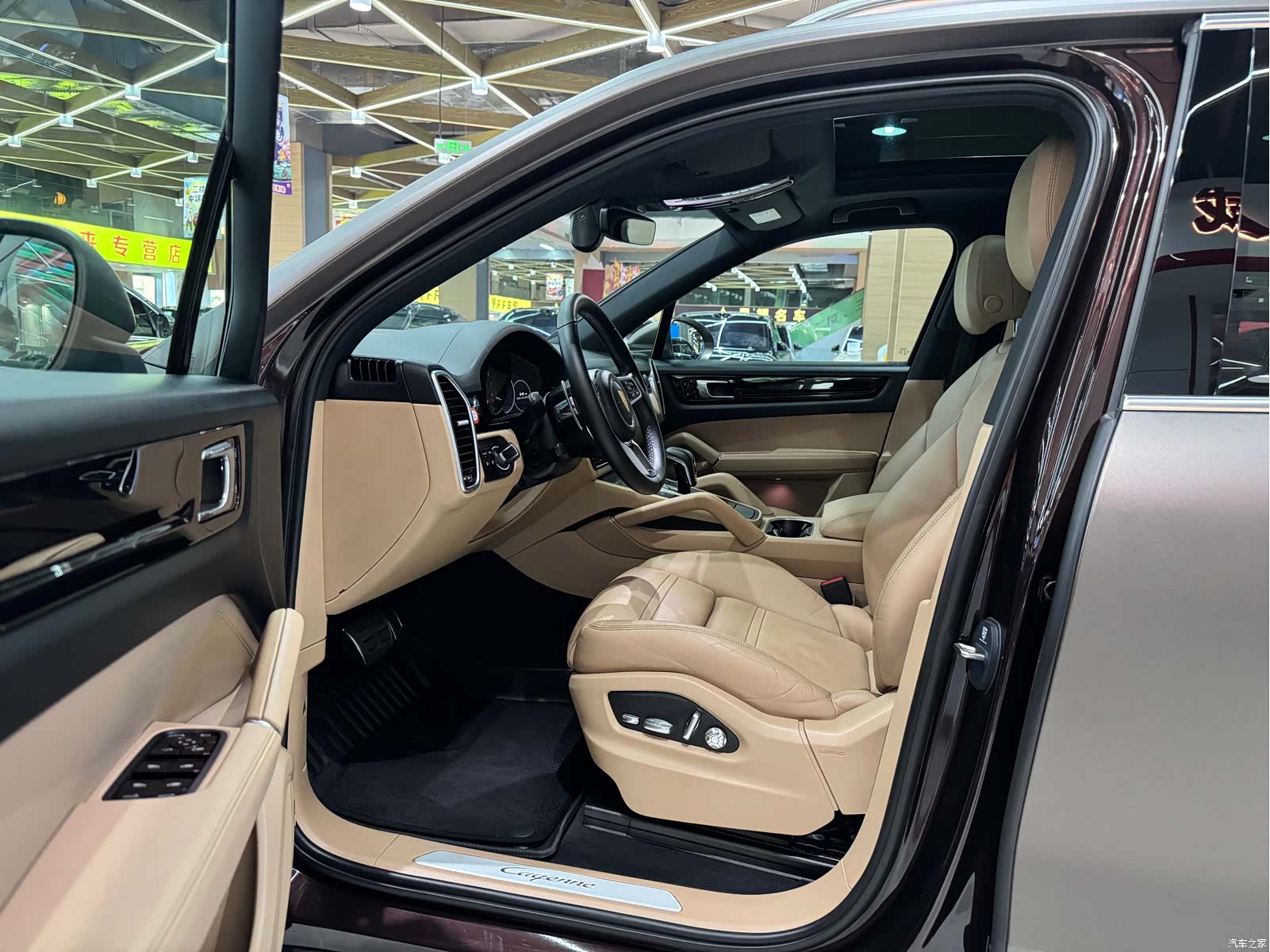 Porsche Cayenne, 2019 все фото