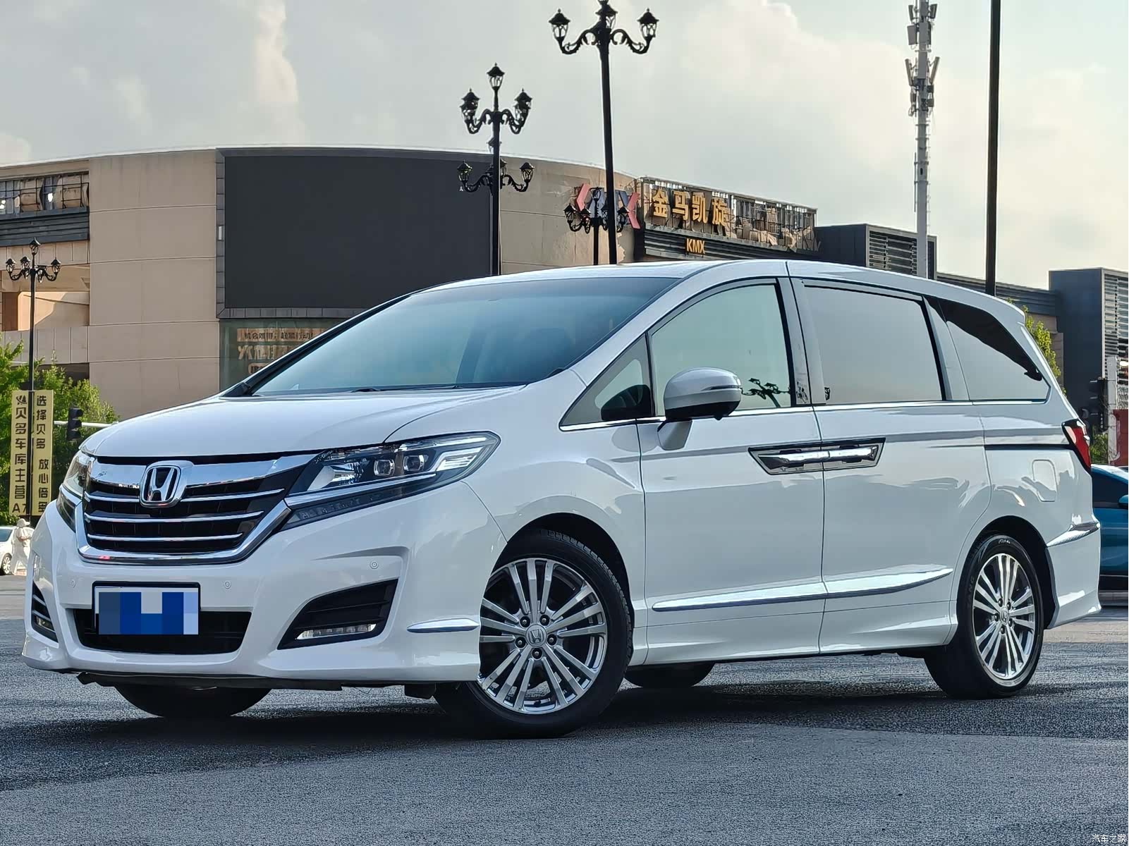 Honda Elysion, 2017 1