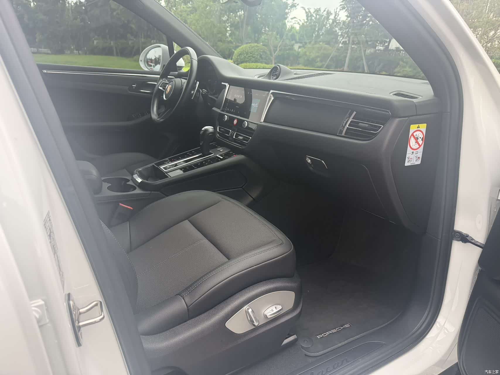 Porsche Macan, 2023 12