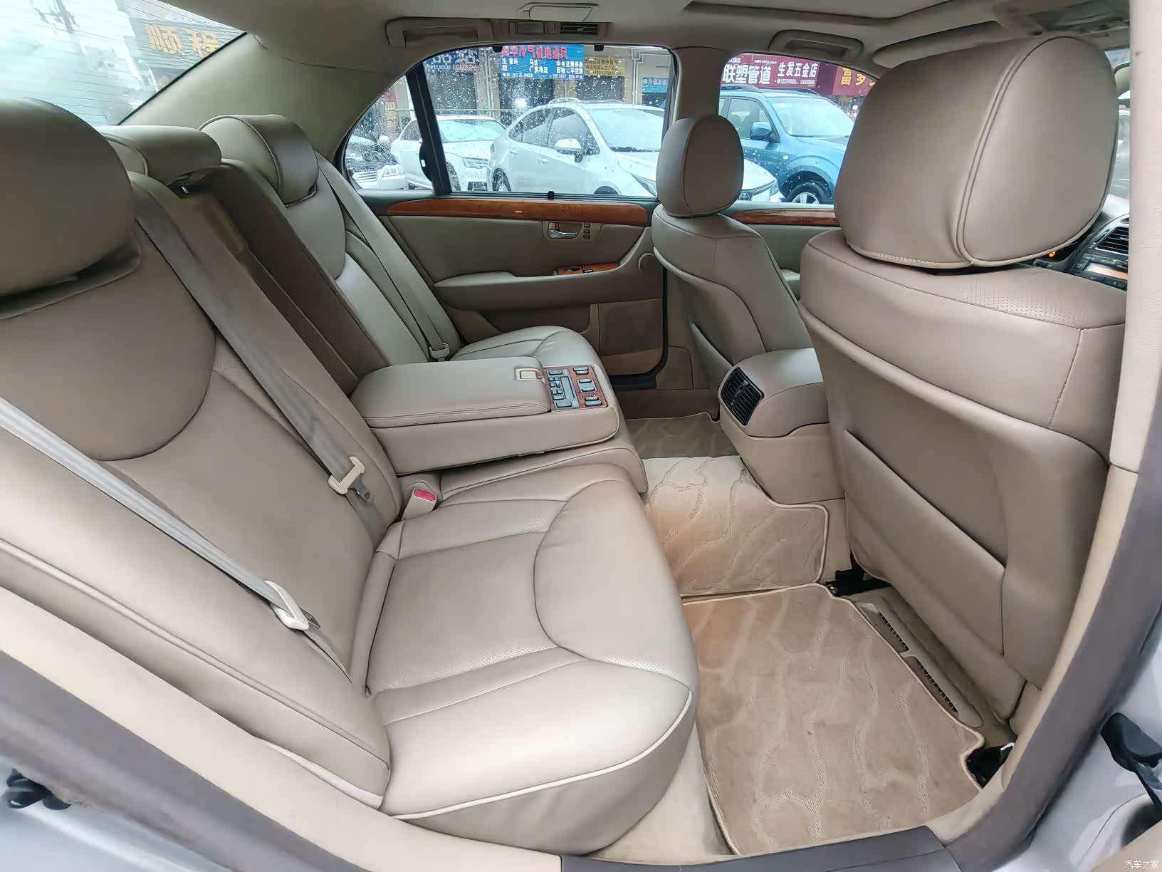 Lexus LS, 2005 22