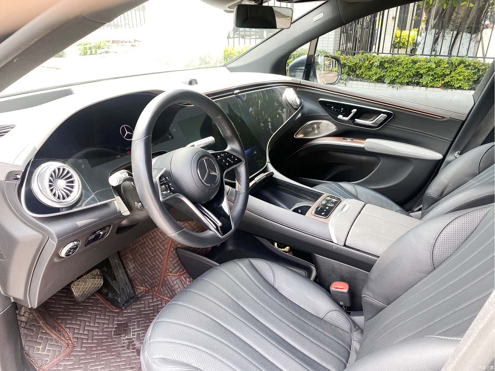Mercedes-Benz EQS, 2023 14