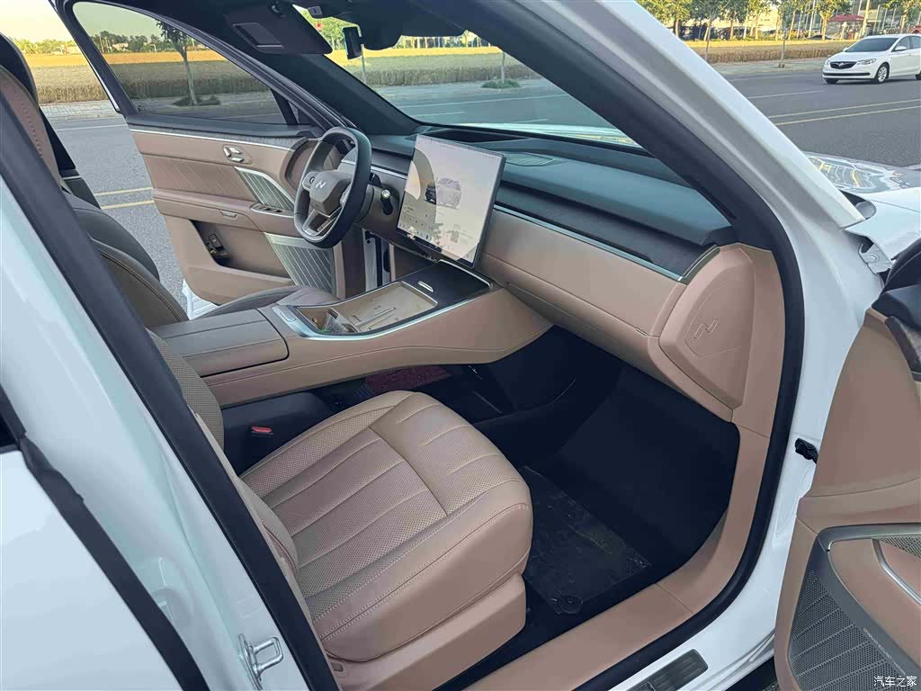 NIO L90, 2025 8