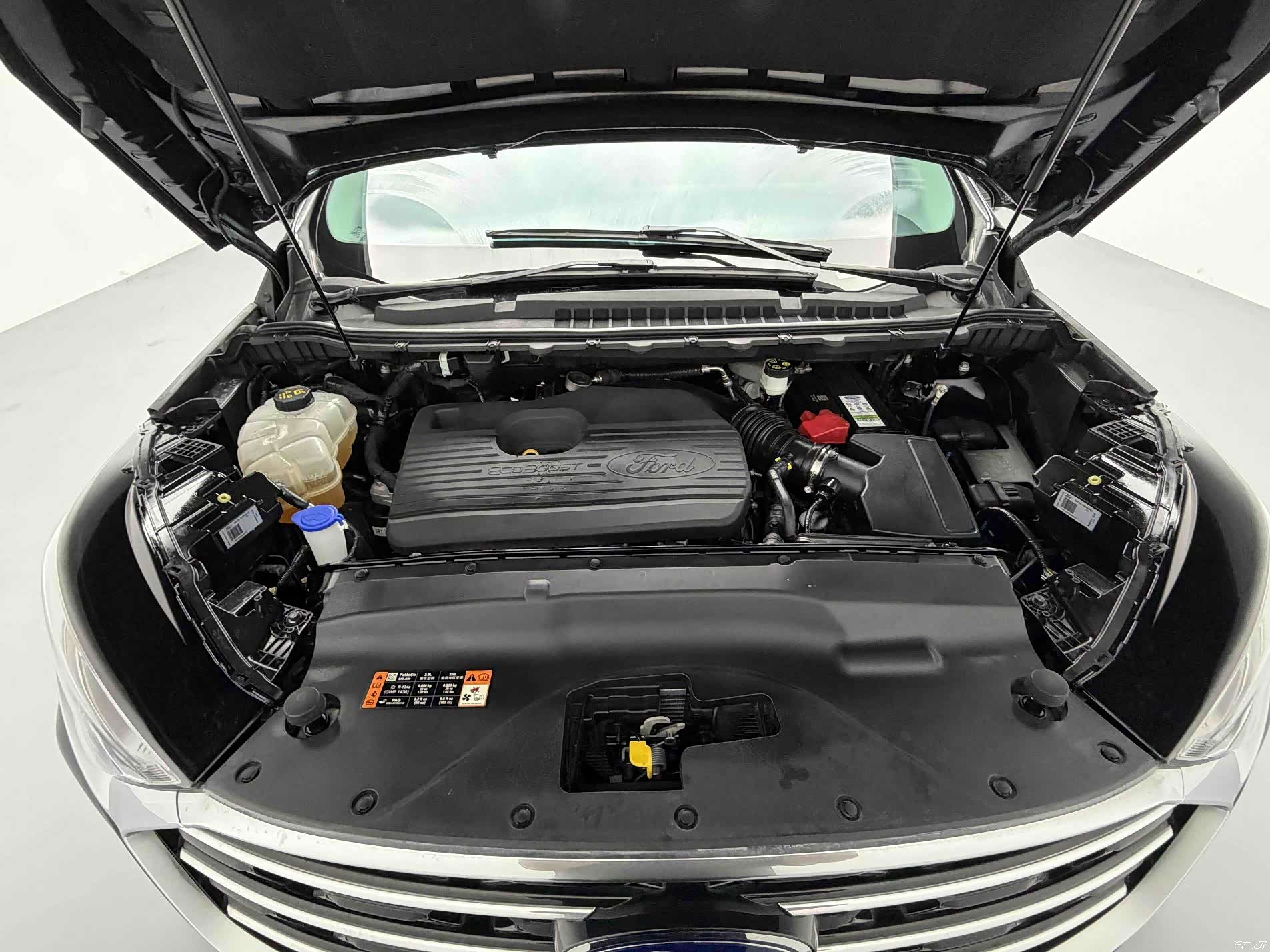 Ford Edge, 2022 10