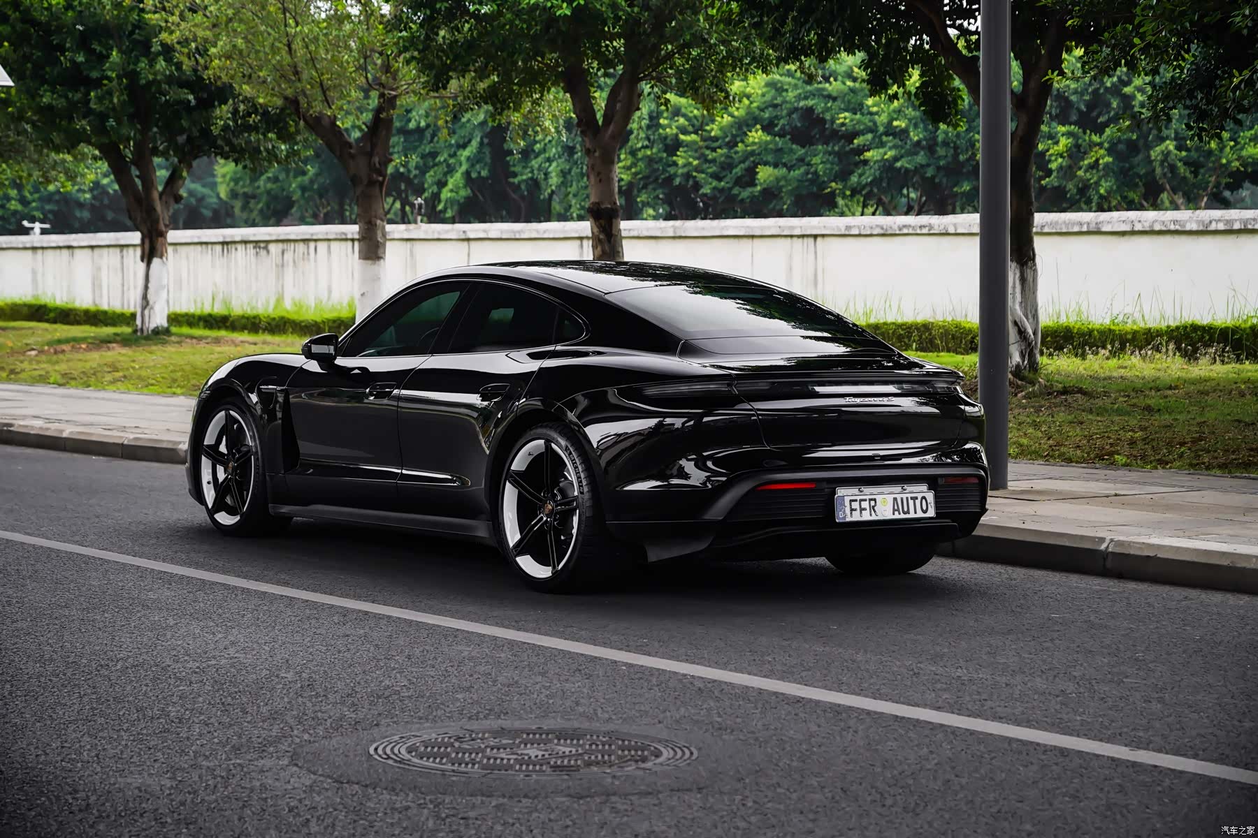 Porsche Taycan, 2020 3