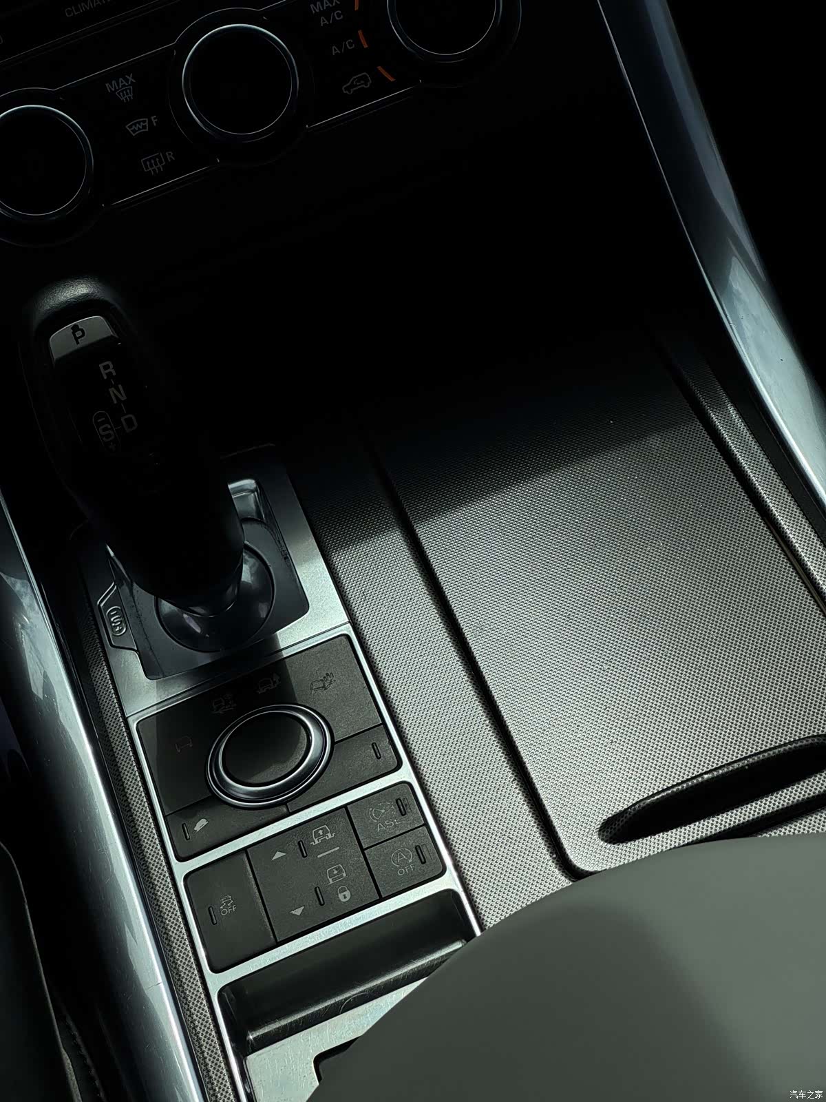 Land Rover Range Rover, 2015 11