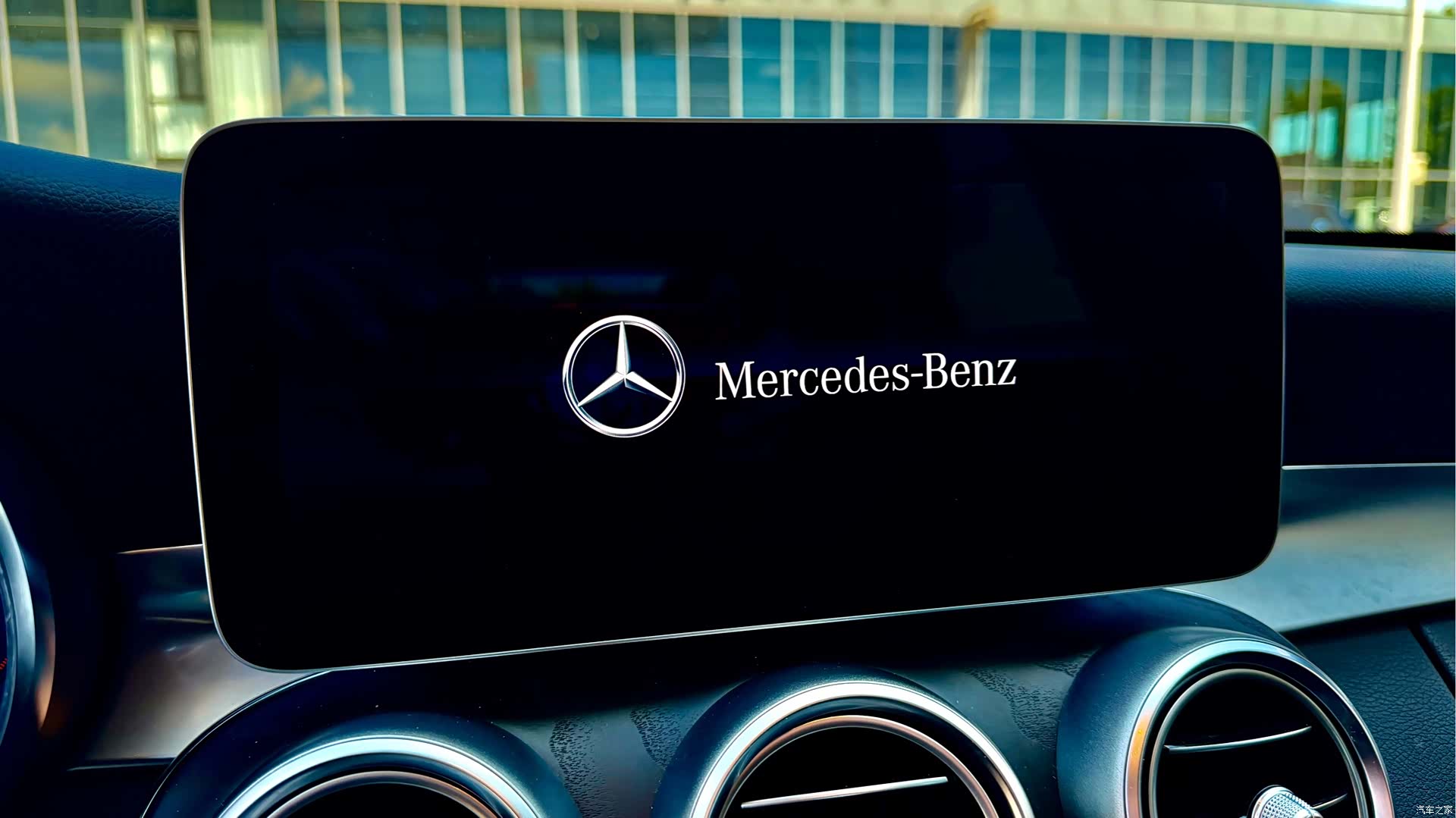 Mercedes-Benz C-Class, 2019 13