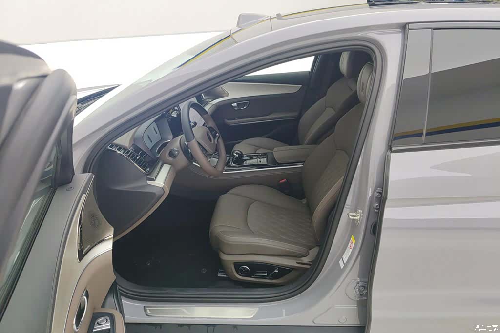 BYD Han, 2025 9
