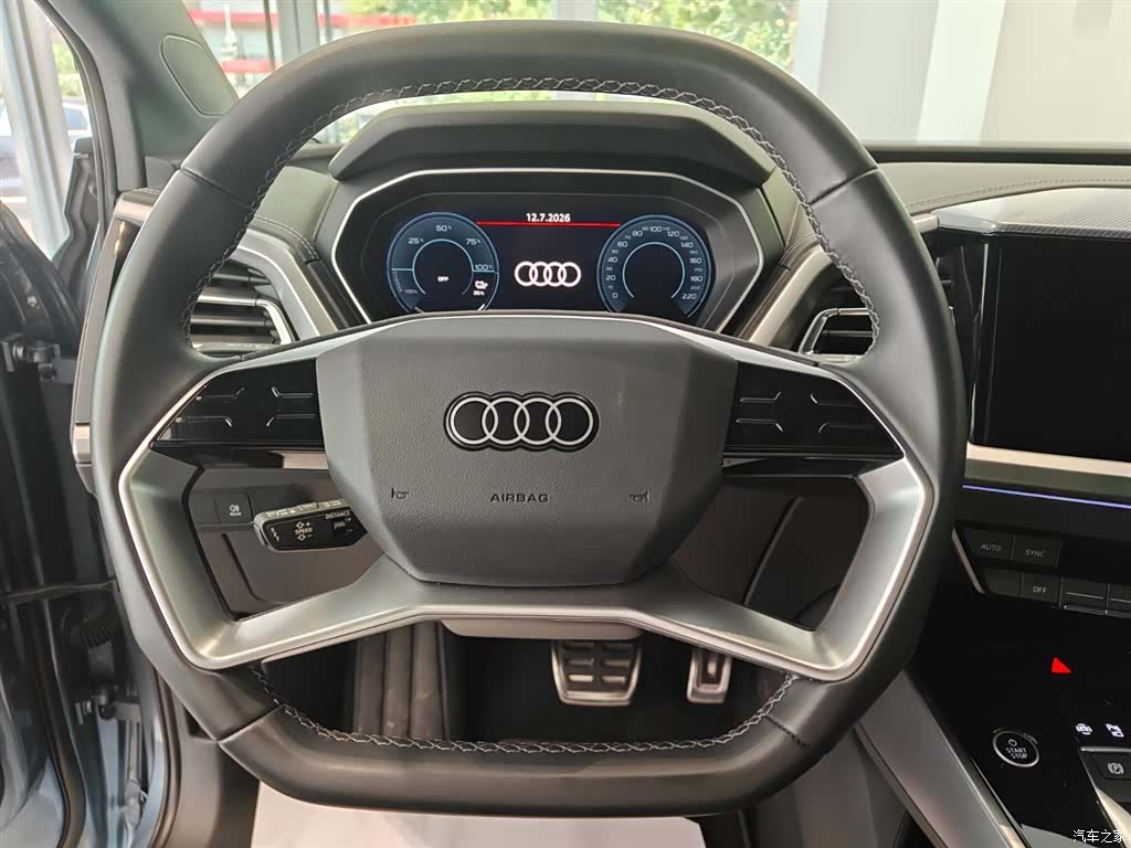 Audi Q4 e-tron, 2024 все фото