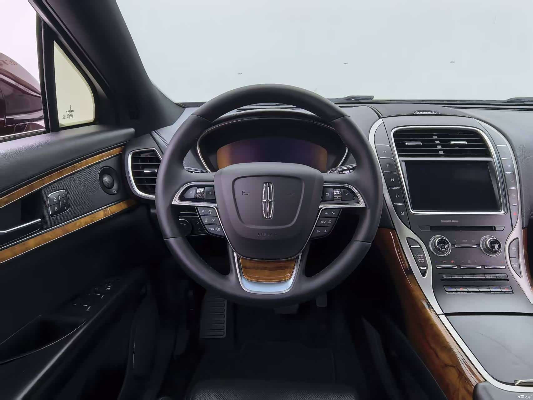 Lincoln Nautilus, 2019 10