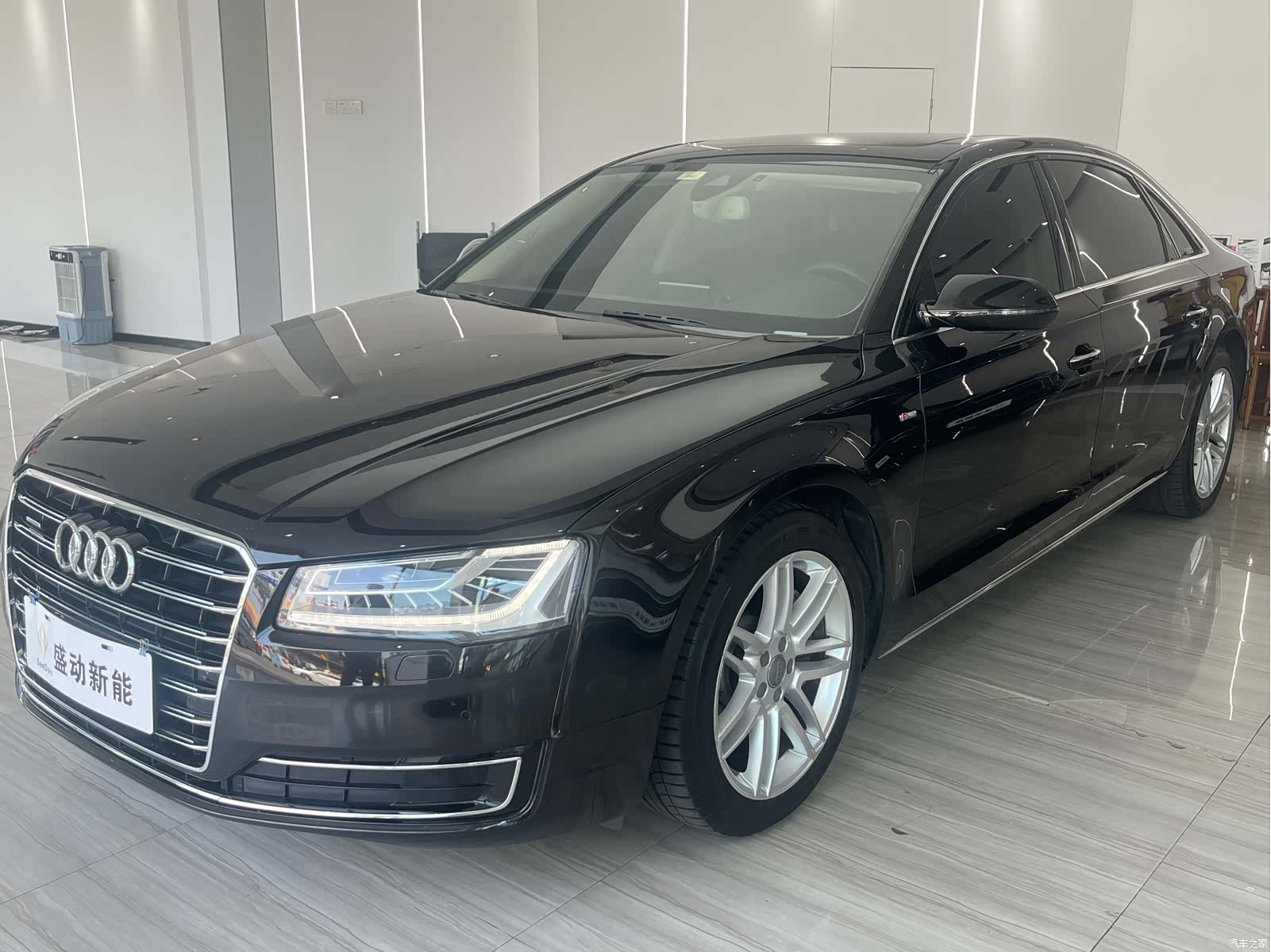 Audi A8L, 2017 1