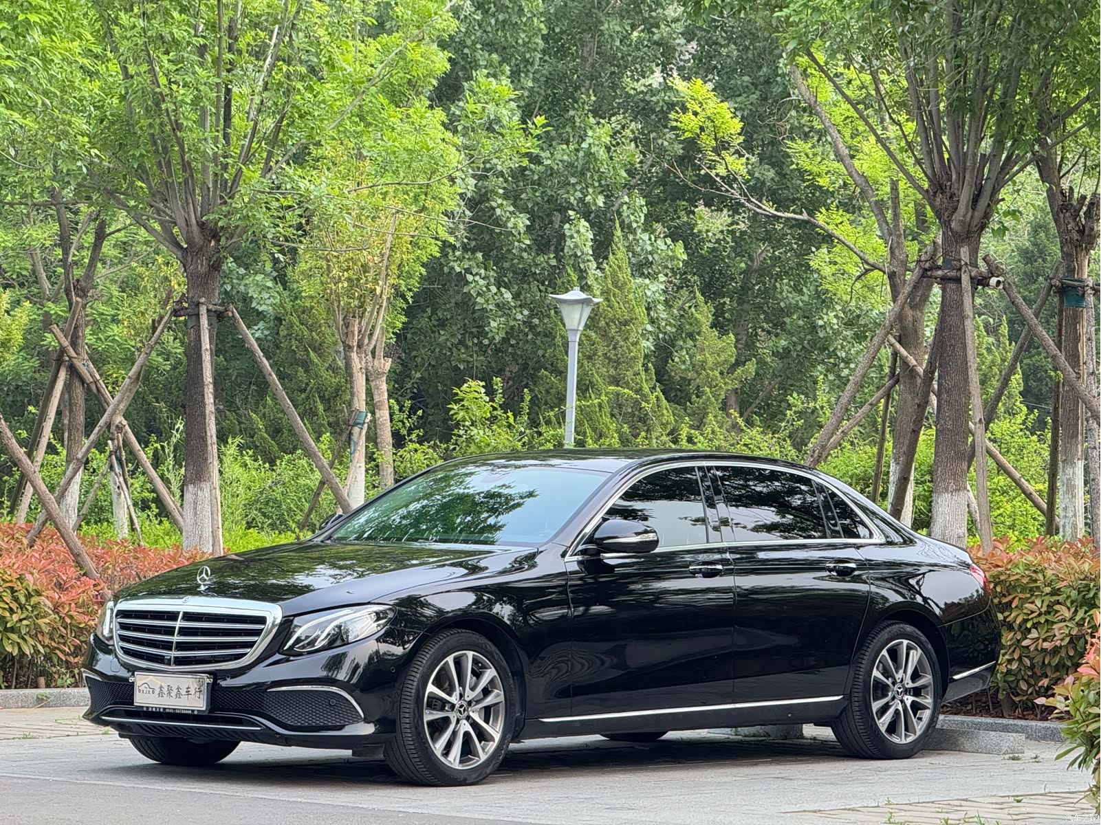 Mercedes-Benz E-Class, 2017 1
